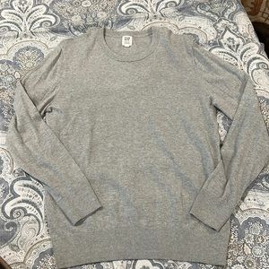 Gap sweater